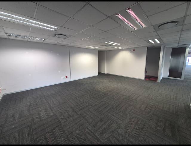 906M² OFFICE TO LET IN WOODMEAD